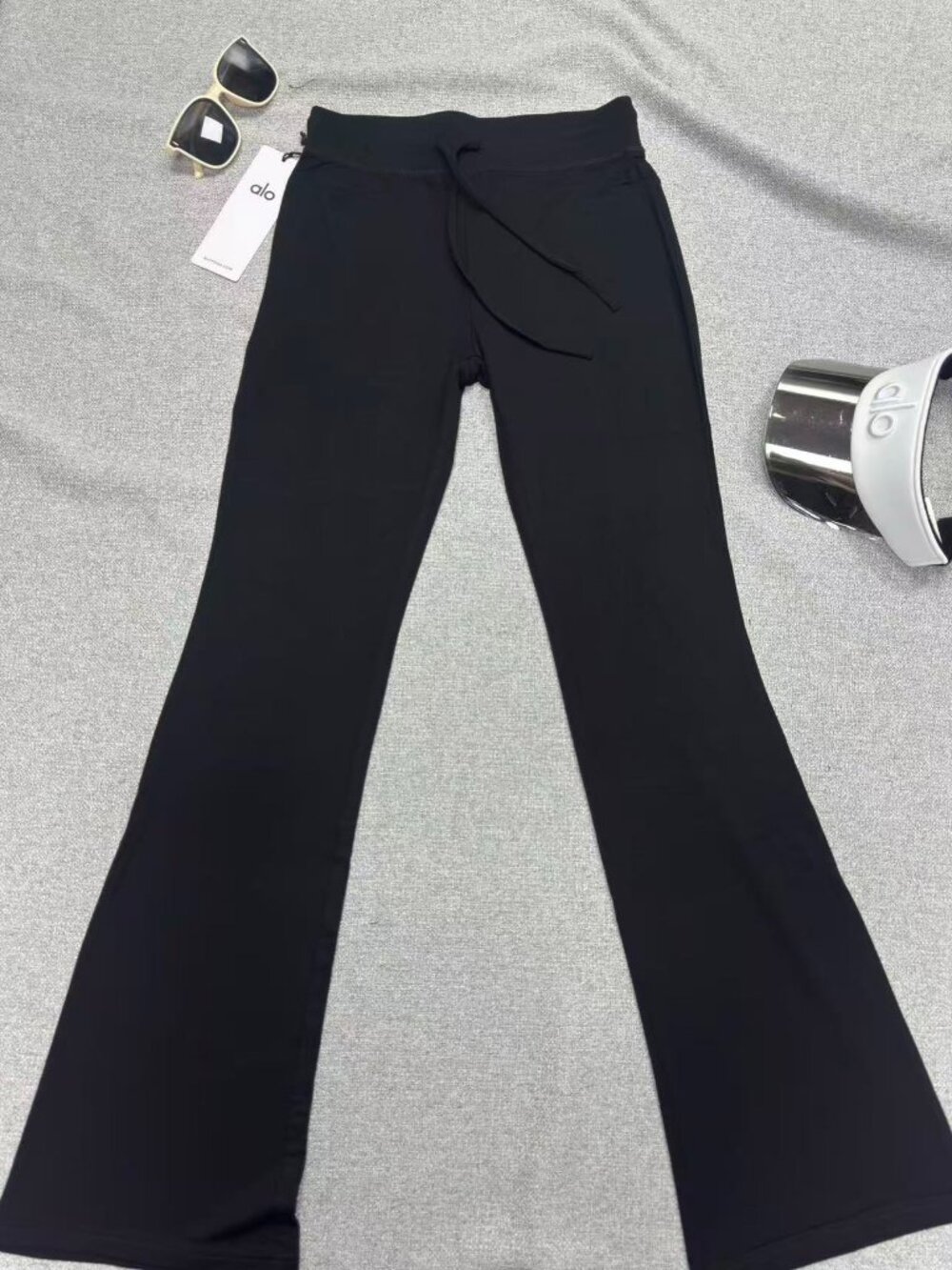Pilates & Everyday Style Alo Yoga🖤Sway Bootcut Sweatpant Black NWT Long-Leg